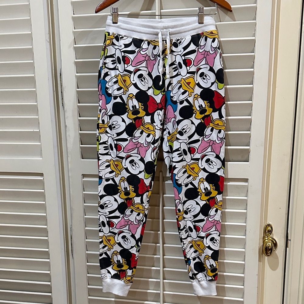 Graphic Cartoon Face Jogger Sweatpants in White Multi. Size Medium